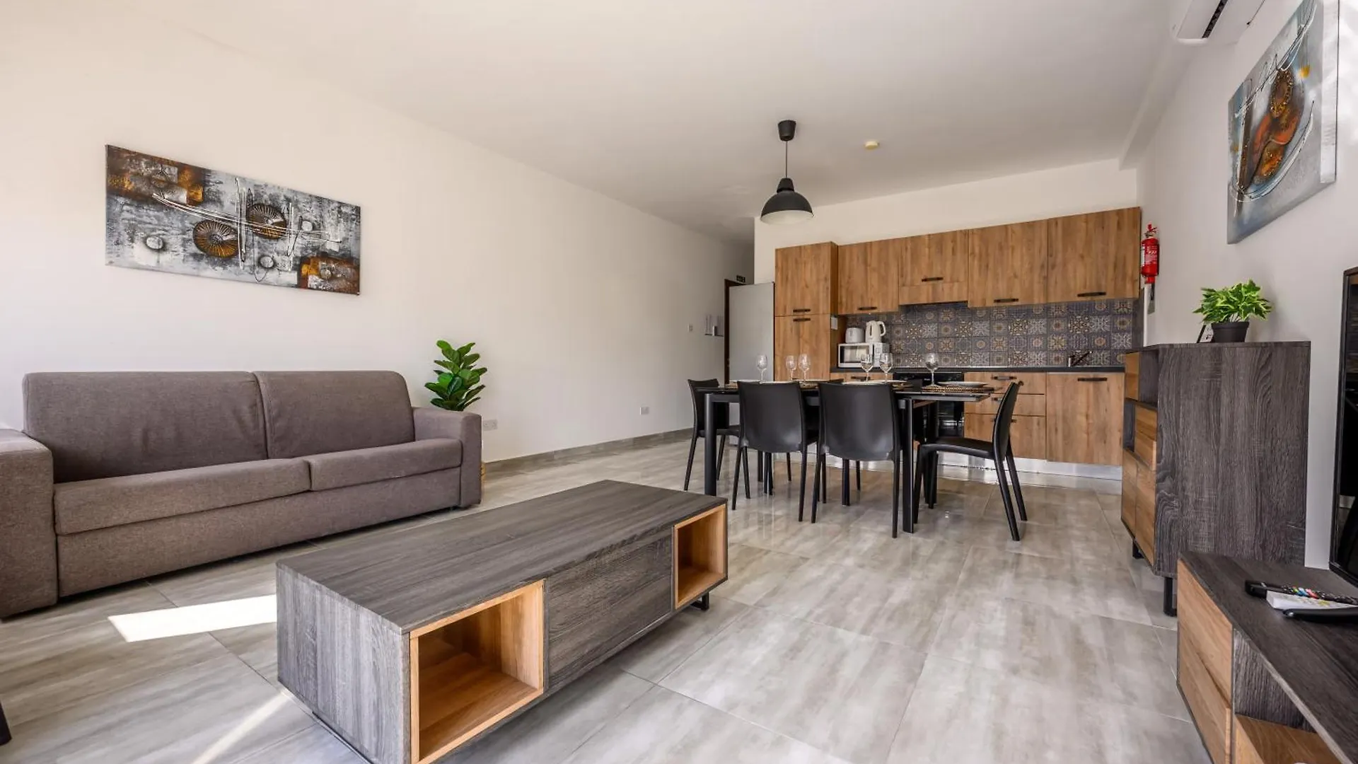 F11 Modern And Bright Apartment In Malta Msida
