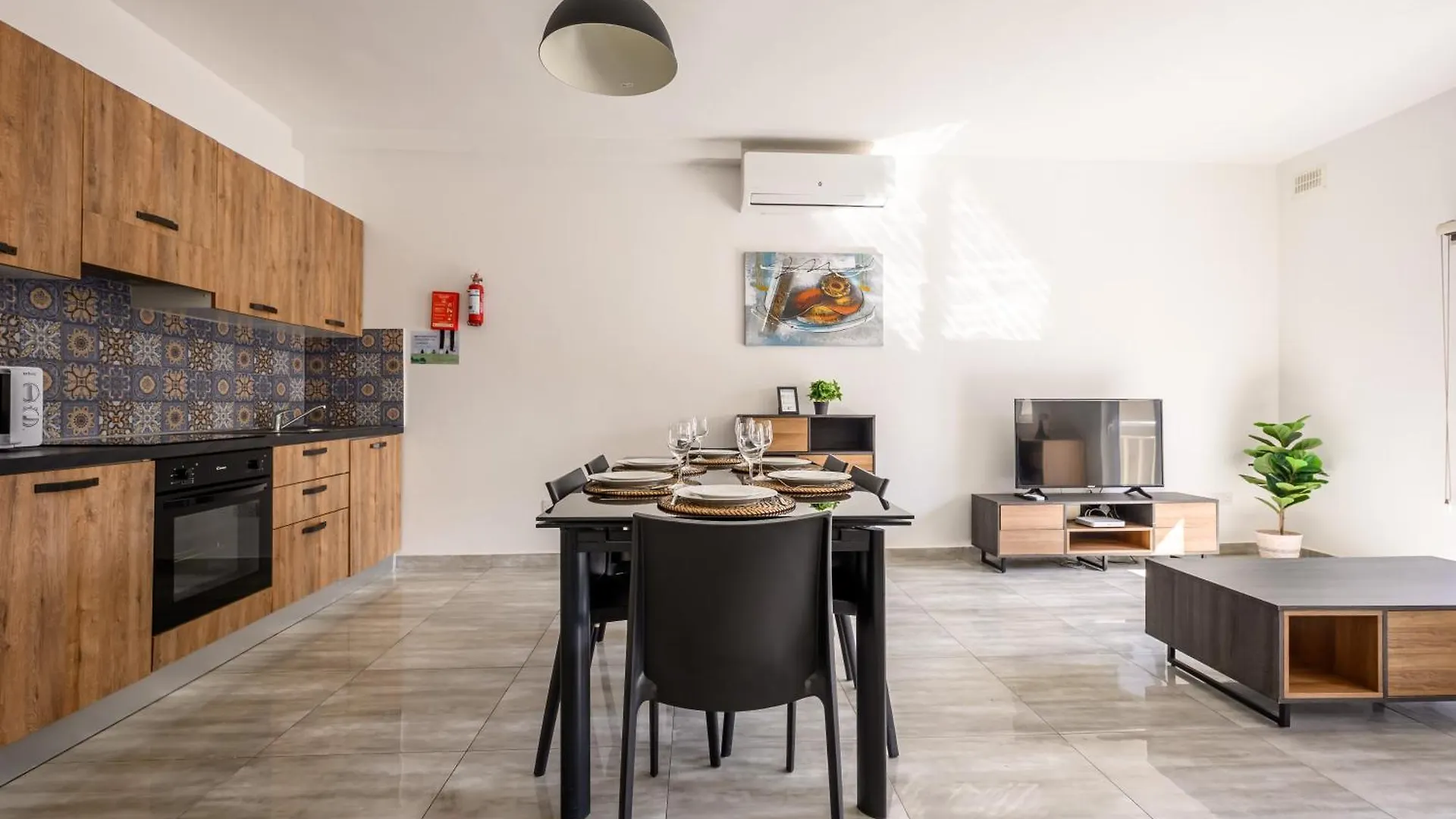 F11 Modern And Bright Apartment In Malta Msida