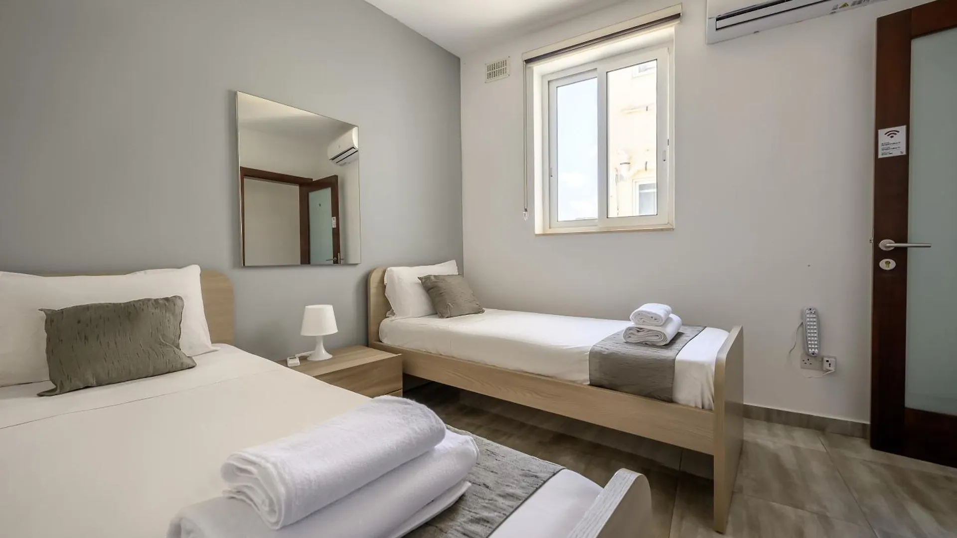 F11 Modern And Bright Apartment In Malta Msida