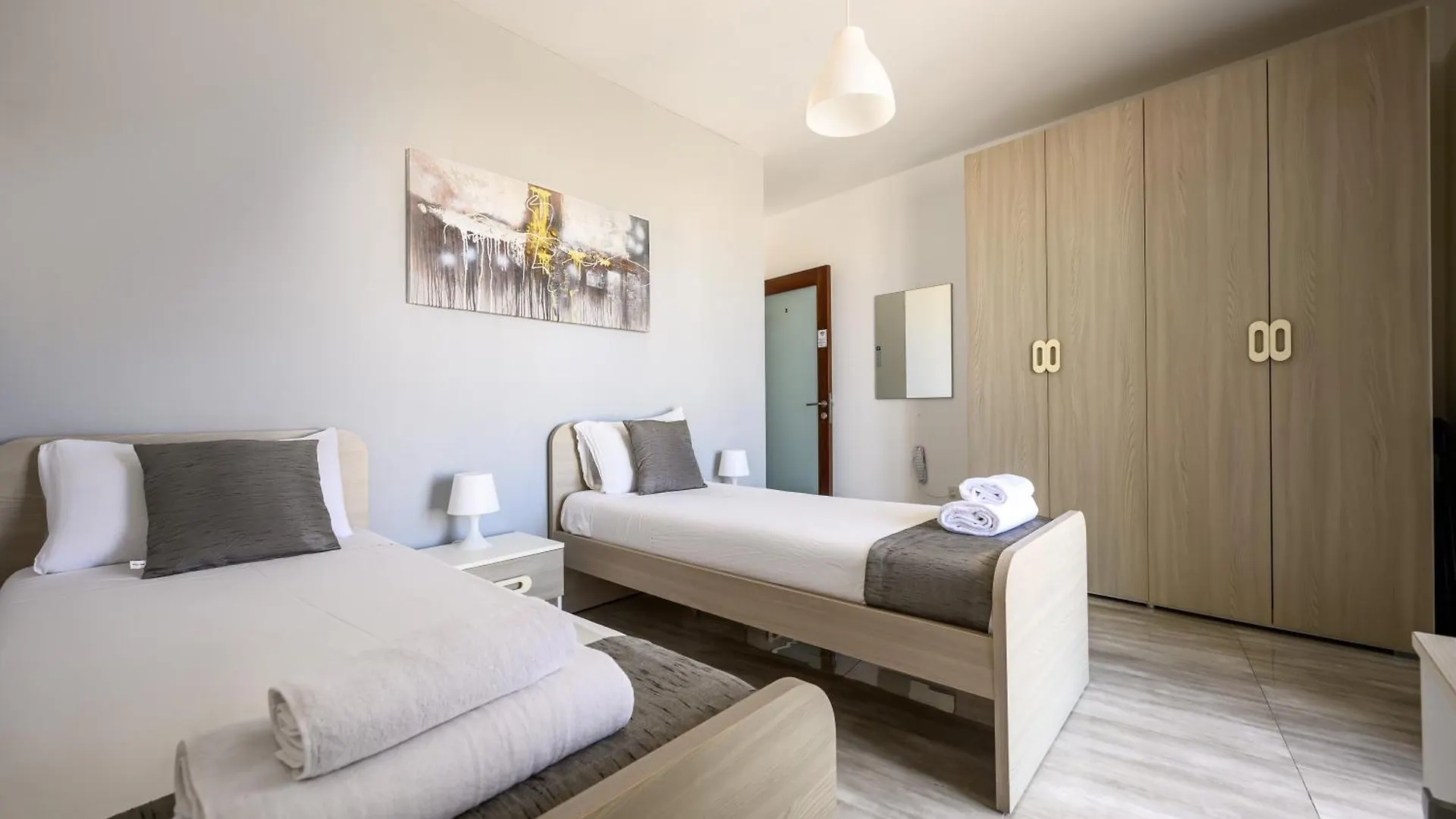 F11 Modern And Bright Apartment In Malta Msida